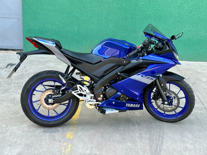 Escapamento esportivo MTG Série-S por baixo da moto com DB killer Yamaha R15